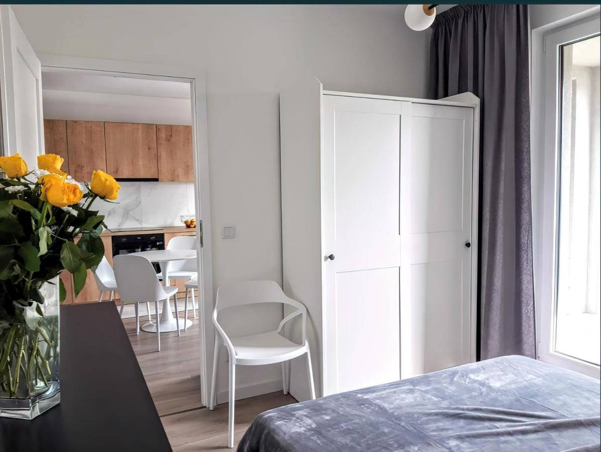 Apartamenty Fuzja - Komfortowe Mieszkania Blisko Centrum Lodzi Garaz Exterior photo
