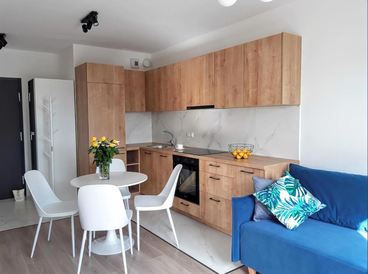 Apartamenty Fuzja - Komfortowe Mieszkania Blisko Centrum Lodzi Garaz Exterior photo
