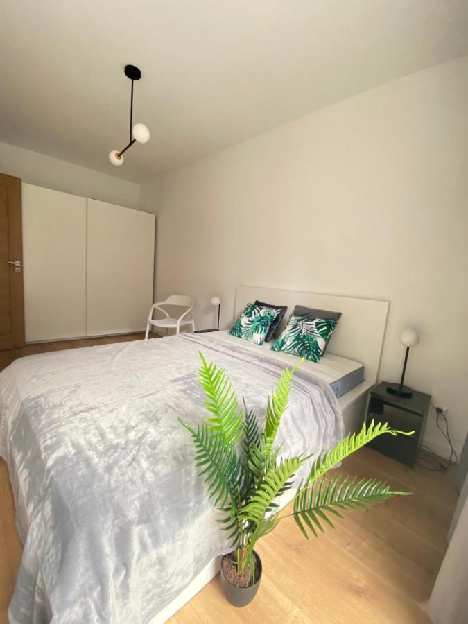 Apartamenty Fuzja - Komfortowe Mieszkania Blisko Centrum Lodzi Garaz Exterior photo